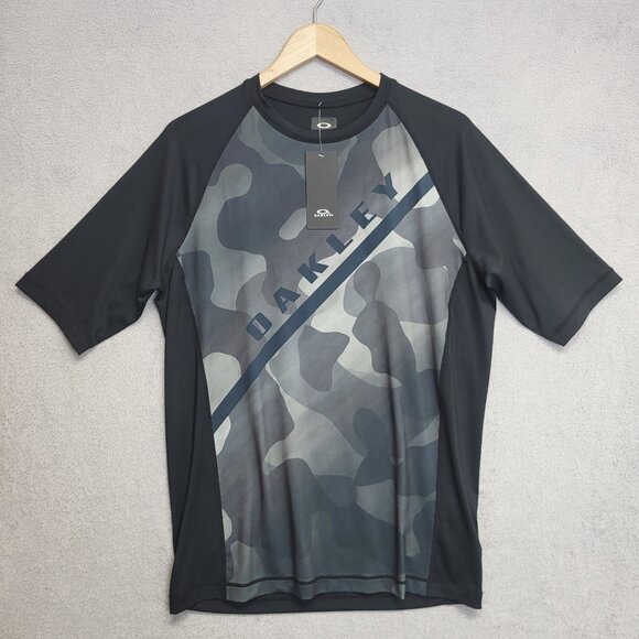 Oakley Shirt Mens XL Camou Rash Guard Blackout Active Top Short Sleeve Tee - Picture 1 of 10